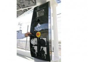 Adif inaugura la primera ferrolinera del mundo